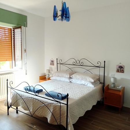 Casa Carducci Affittacamere Monteleto Extérieur photo