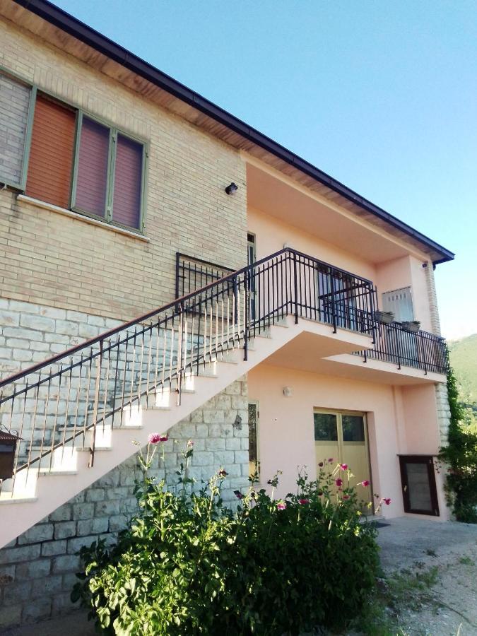 Casa Carducci Affittacamere Monteleto Extérieur photo